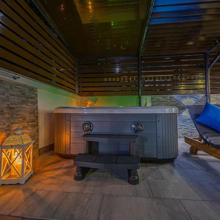 Holiday Home Dusak With Swimming Pool And Jacuzzi Dramalj Exterior foto